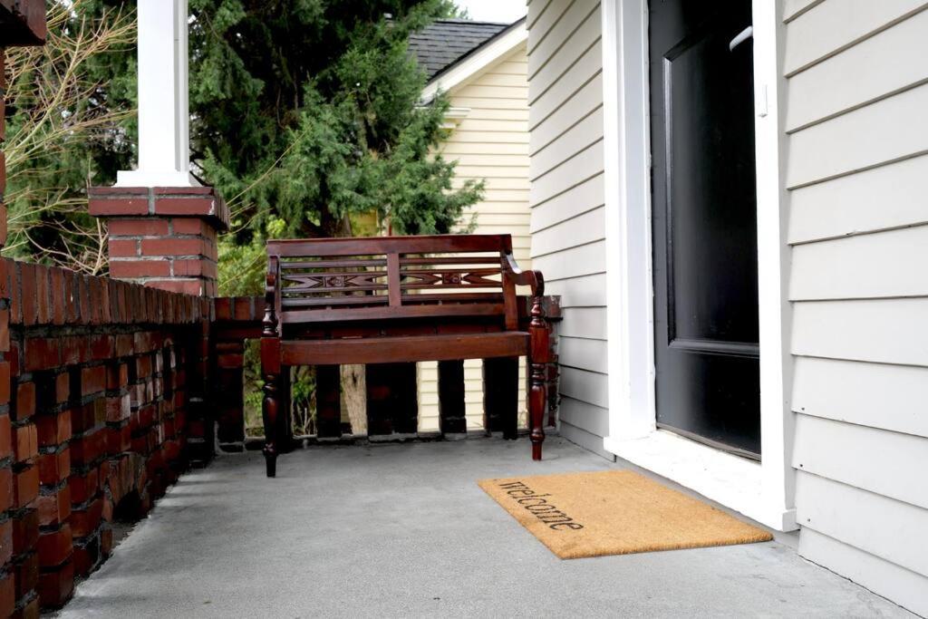 Quiet Uw Cottage By Ravenna Park-Perfect Location Seattle Exterior photo